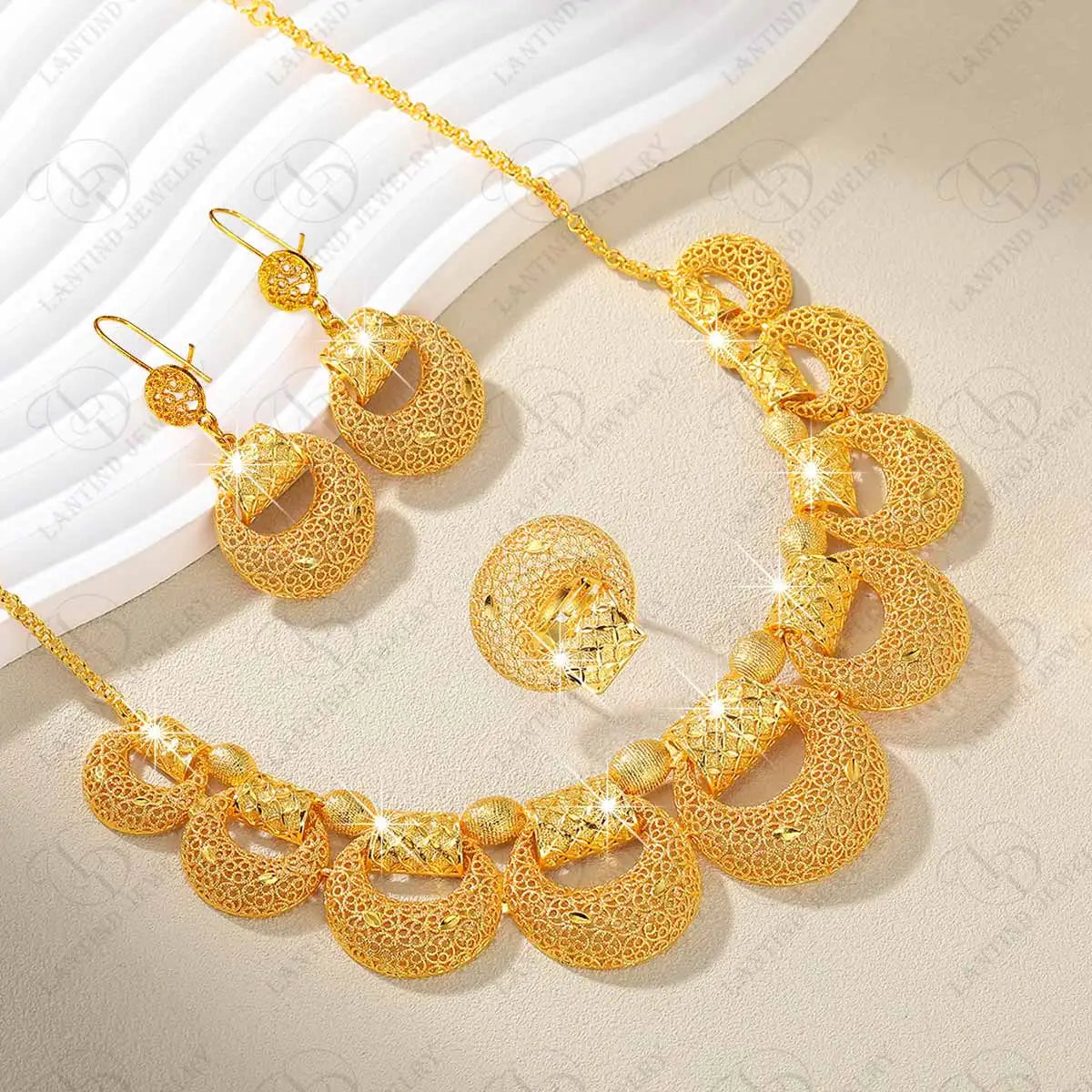Floral Necklace & Earrings Set – Elegant Women Jewelry Gift Set UAE