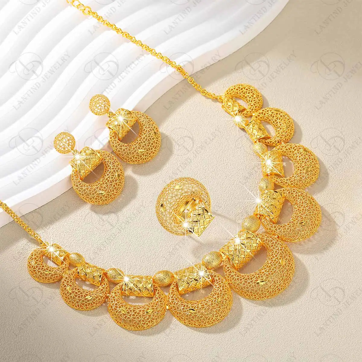 Floral Necklace & Earrings Set – Elegant Women Jewelry Gift Set UAE